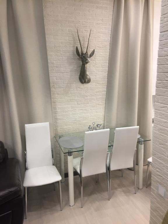 Swedish Apartment At Romanovskaia 22 Minsk Luaran gambar